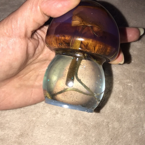 Epoxy resin mushroom 🍄 with rose and other flowers decor By Me - Picture 6 of 7